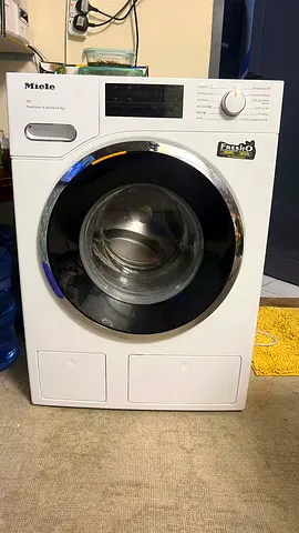 Miele washing machine 9kg wash latest model neat and clean good condition