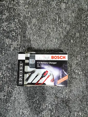 Bosch C3 12V Car Battery Charger (Boxed)