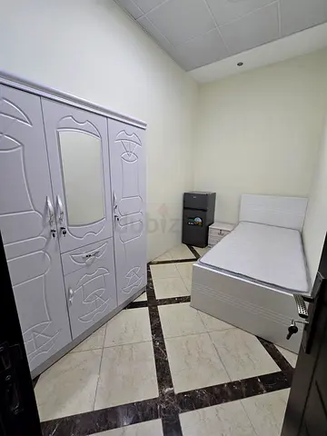 Partition for rent in Mirdif