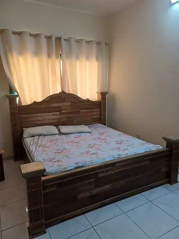 King size bed