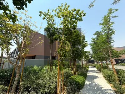 DISTRESS DEAL |CORNER TOWNHOUSE | OWN YOUR LUXURY TOWNHOUSE | 4-BR MASTER | SUPER PRIME LOCATION