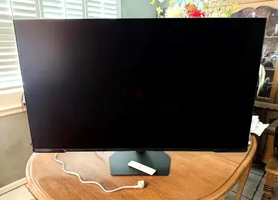 Samsung Odyssey Neo G7 43 (S43CG700NM / LS43CG700NMXUE) is a 43-inch, flat-screen 4K UHD smart