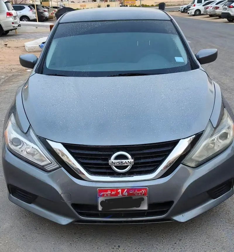 Nissan Altima 2016 — photo 1 of 8
