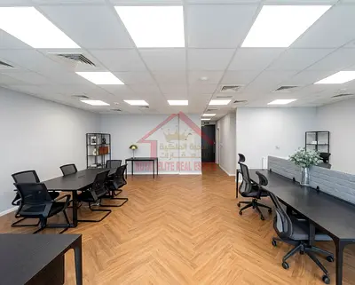 Prime Location | 818 SQFT Office in Bayswater Tower | Vacant | Canal View