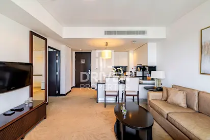 Marina View | Vacant and Modern Unit | High Floor