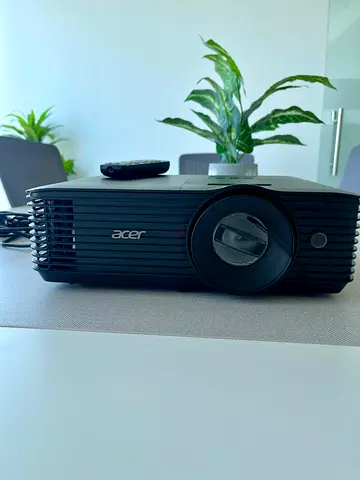 For Sale – Acer X1128i Projector
