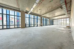 Prime | Large Open Layout| Downtown| Available