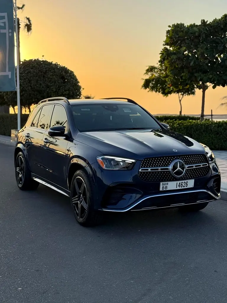 Mercedes-Benz GLE-Class 2024 — photo 1 of 6