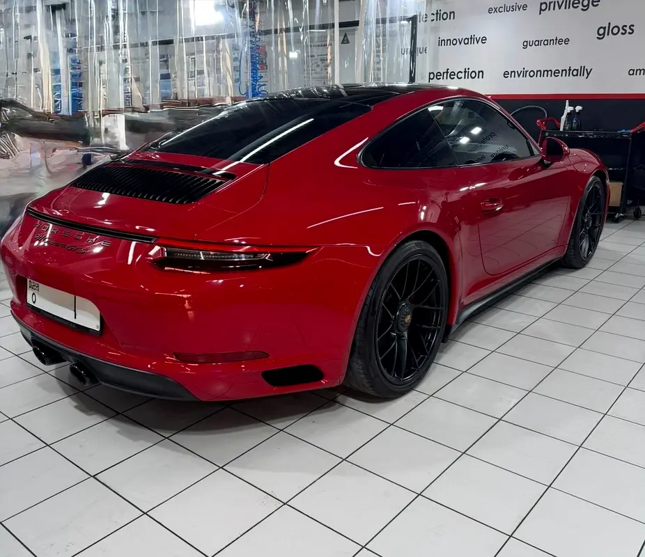 Porsche 911 2019 — photo 1 of 10