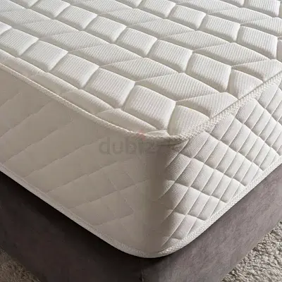 King size mattress size 180cm x 200cm, used for 1 month Super Comfort Pocketed (PAN Home)