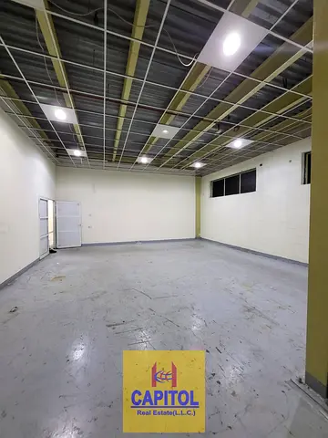 Well-presented storage facility located in a prime industrial zone with excellent connectivity for