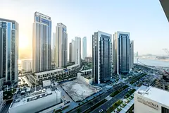 DUBAI SKYLINE VIEW | SEMI FURNISHED | MID-FLOOR