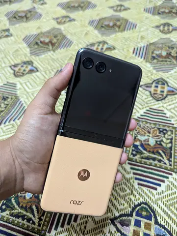 Motorola razor 40 ultra for sale