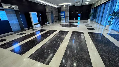 FRONT OF RTA BUS STOP DUBAI 3BHK WITH 2 PARKING FREE ONLY 85K