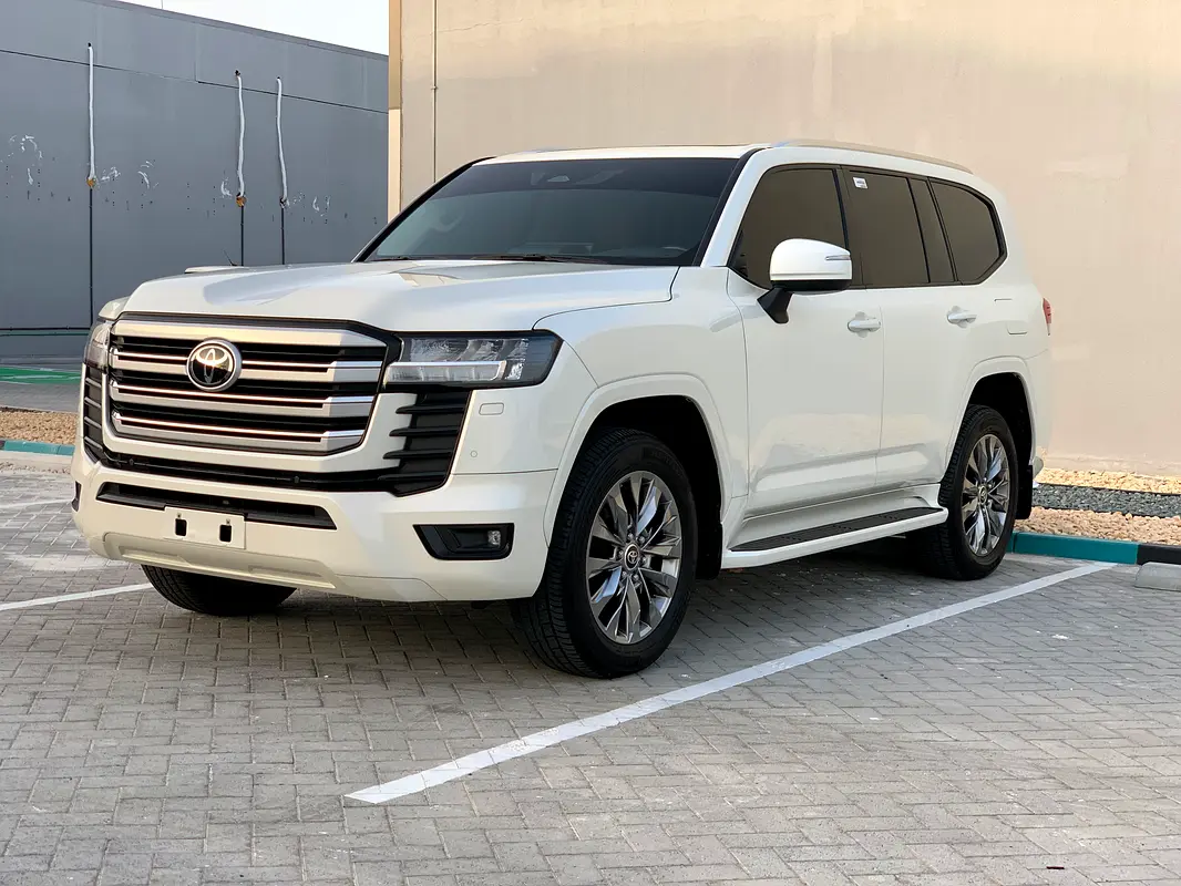 Toyota Land Cruiser 2025 — photo 1 of 13