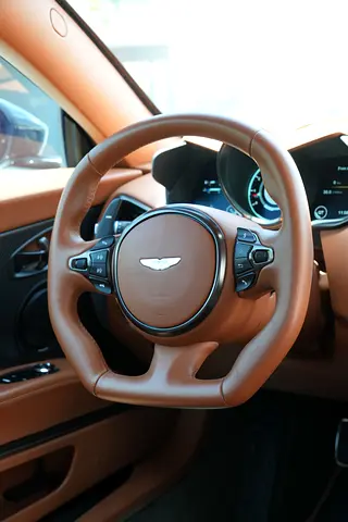 2019 Aston Martin DBS 照片 7