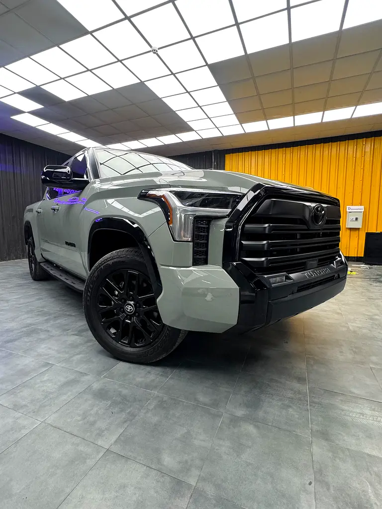 Toyota Tundra 2025 — photo 1 of 19