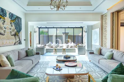 Luxury Living | Meticulous Upgrades | Spacious