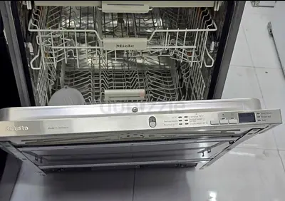 Melie built in 3 racks dishwasher same like new condition for sale