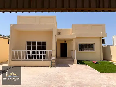 Villa for rent in Al Jazat area at a bargain price