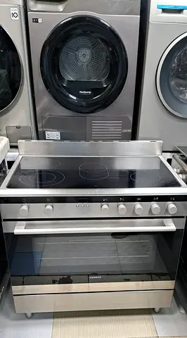 Siemens electric ceramic cooker like new condition