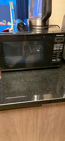 Black Panasonic Countertop Microwave - Good Working Condition
