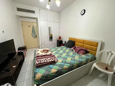 Private room with Parking