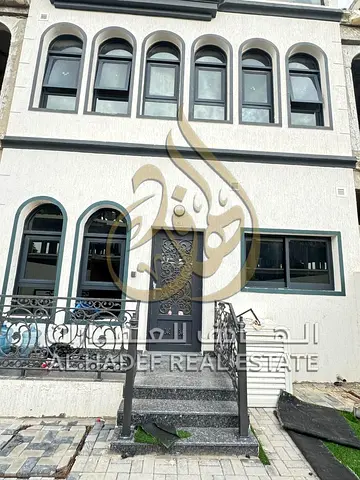 داخل مجمع سكني مغلق مناسب للعائلات 📍 موقع استراتيجي قريب من الشارقة ودبي 📈 منطقة ذات طلب إيجاري عالي 💼 مناسب للسكن أو الاستثمار 💰 السعر: 700,000 د