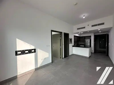 Well-maintained | Huge balcony | Prime location