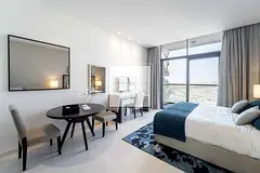 Pool and Gym |Parking |Pets Allowed| Flexible Pay