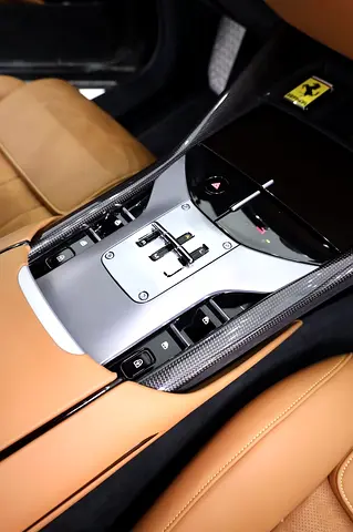 2024 Ferrari PUROSANGUE — миниатюра 9