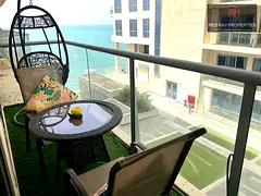Fully Furnished 2 Beds Apart | Closed to Sea