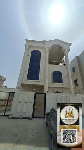 Live Luxury in Al Amerah Experience luxury living in Al Amerah. Discover this stunning classic villa, specially designed for large families. It featu