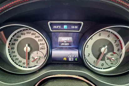 صورة 14 لـ 2015 Mercedes-BENZ CLA