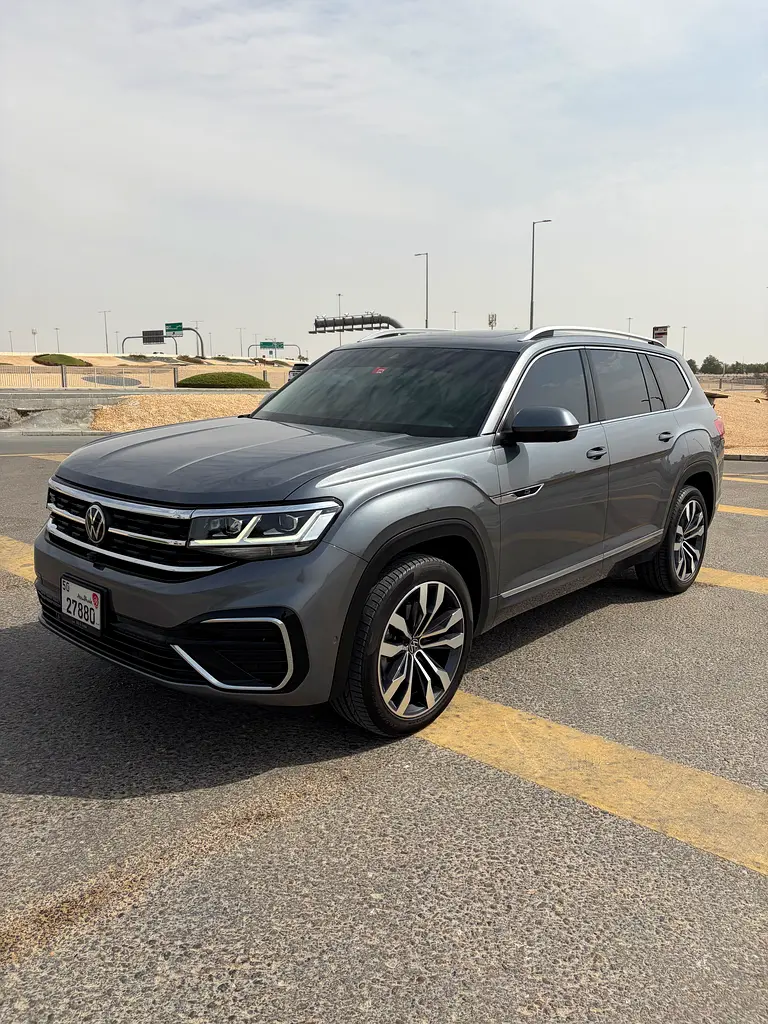 Volkswagen Teramont 2023 — photo 1 of 17