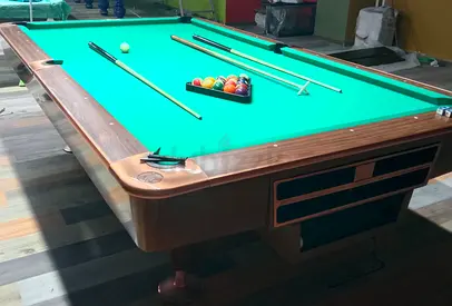 9 feet Marbal top base, return ball professional pool billirds table is for sale