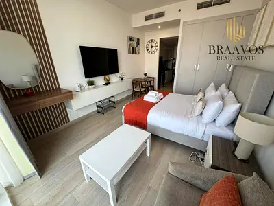 INCLUDING BILLS | HIGH FLOOR | VACANT