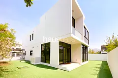 Vacant | Corner Unit | Spacious | Large Plot