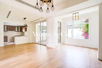 4 Bed + Study | Renovated | Single Row