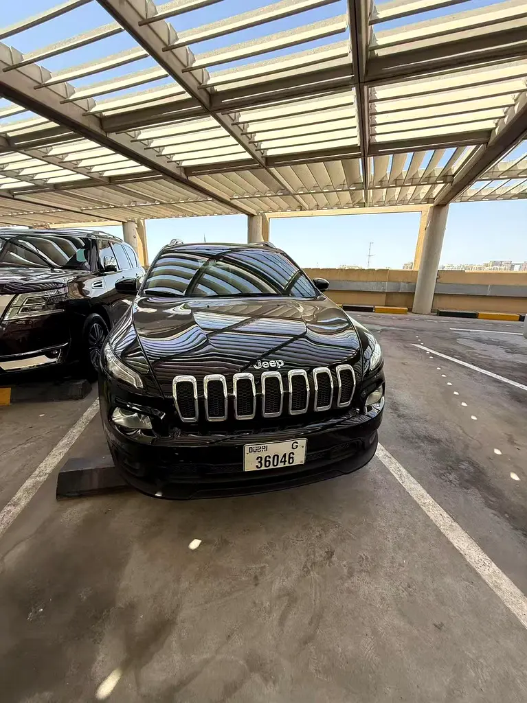 Jeep Cherokee 2018 — photo 1 of 7