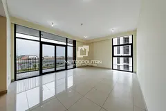 Spacious 3 Beds | Open View | Vacant |Large layout