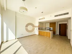 MODERN WOOD LOOK FLOORING | DOWNTOWN &amp; POOL VIEWS