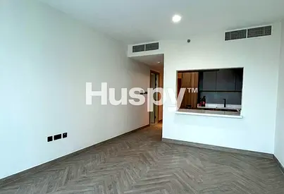 Vacant | Mid Floor | Unfurnished