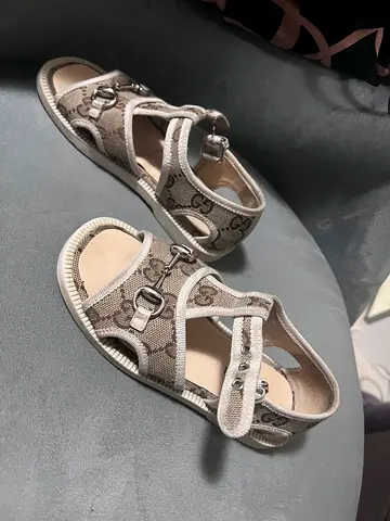 Pre-loved Gucci toddler sandals - beige monogram, size 25