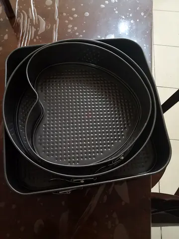 Set of 3 Non-stick Baking Pans (Square, heart shape  Round Springform) - Good Condition