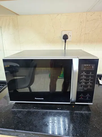 Panasonic Microwave Oven NN-ST34HM – 25L – Excellent Condition