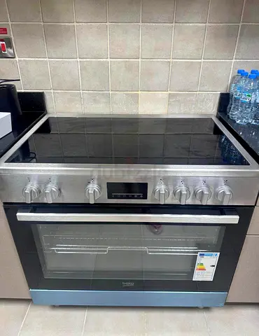 Beko 5 hobs electric ceramic stove same like new condition
