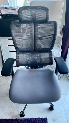 Ergonomic butterfly office work executive chair