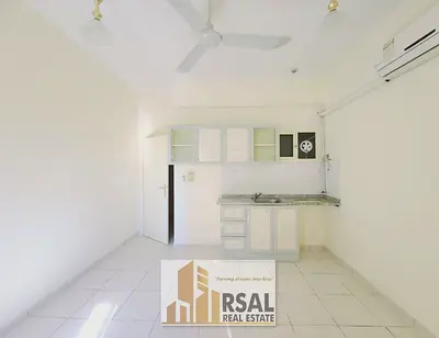 Specious Studio/Open Kitchen/Family Building/Near Fakhar Pakistan Resturtant