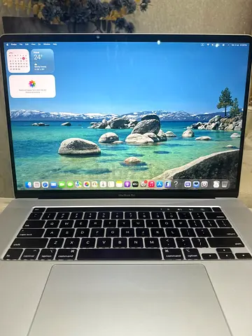 Apple MacBook Pro 13-inch (light blue) - Good Condition and MacBook Pro message me for DETAILS